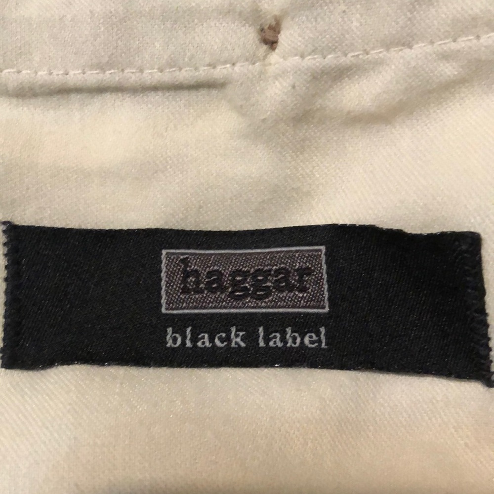 Haggar Black Label ExpandaWaist Khakis. Plain front. Size 42x29